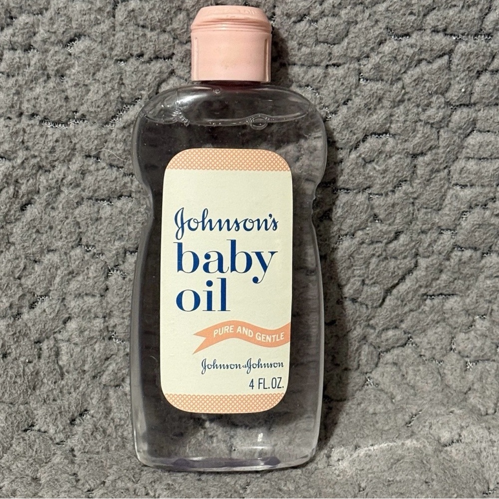 Johnson's Baby Oil 4 fl oz vintage 60s